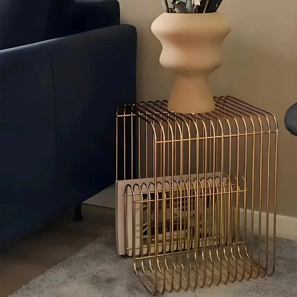 Scandinavian-Inspired Metal Bo - огляд і ціна Home Decor Magazine